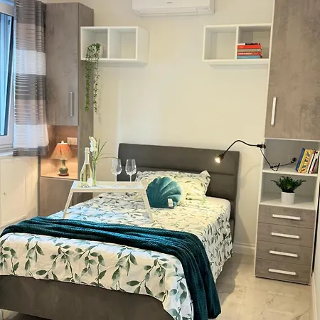 Casa Giulia * Rome